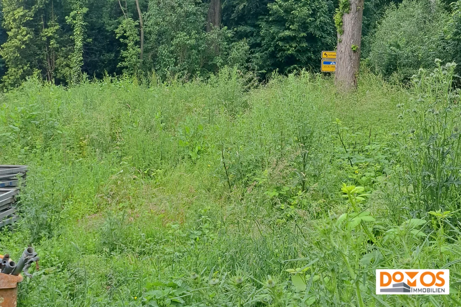 Sofort bebaubares Baugrundstück mit genehmigtem Einfamilienhaus